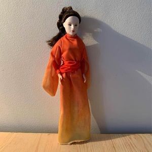 Barbie Vintage 1998 Star Wars Queen Amidala Doll Orange Dress